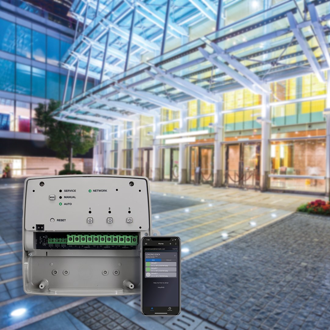 WiFi Pool Controller 120-277 VAC 3 Circuit 2-SPDT/1DPDT with SPDT - PE733P